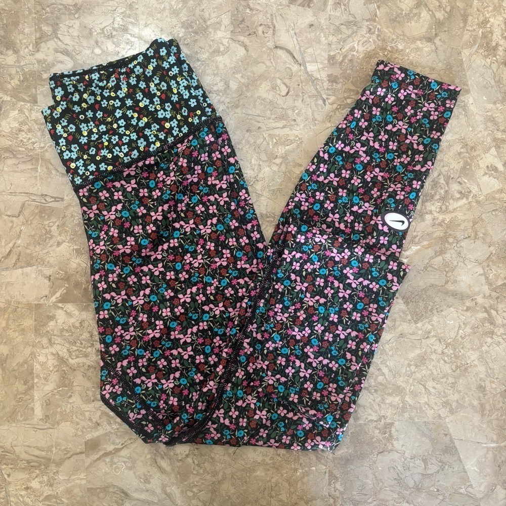 Nike Dri-Fit Micro Floral Print Leggings 7/8 Size Small